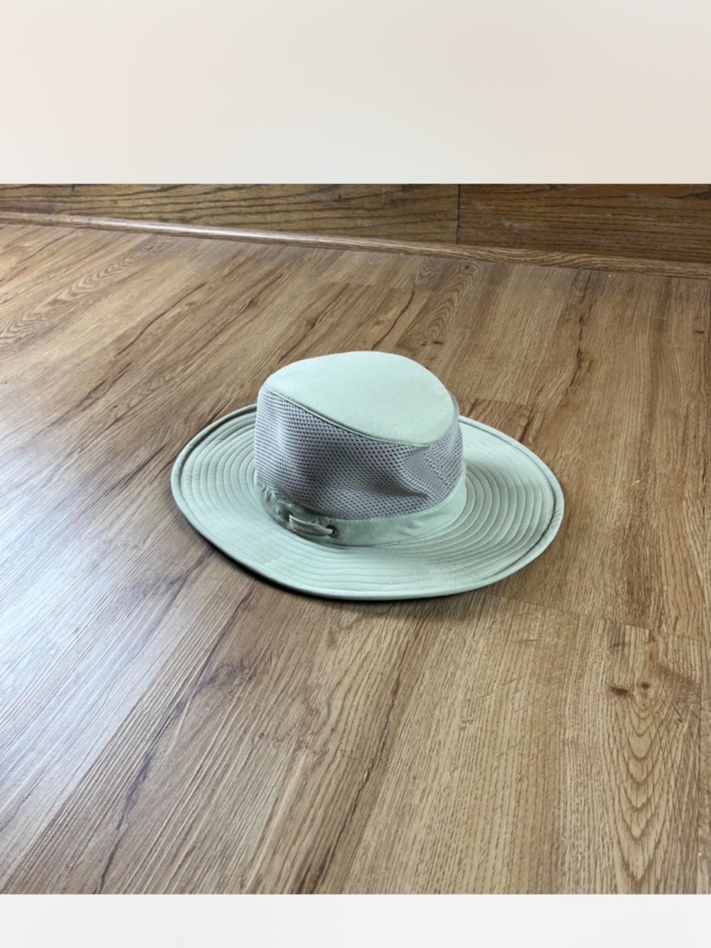 Tilley LTM6 Airflo Mesh Sun Hat Size 7 1/4 UPF 50+ Lightweight Safari Hat